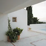 Aire House Villa *
