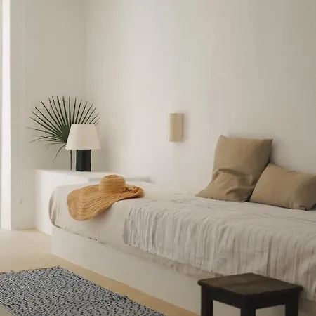 Aire House * دينايا