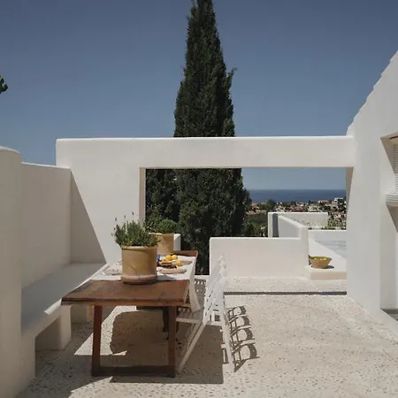 Aire House فيلة دينايا