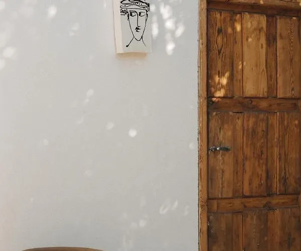 Aire House * دينايا